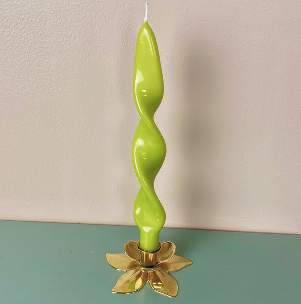 Twist candle glossy light green 